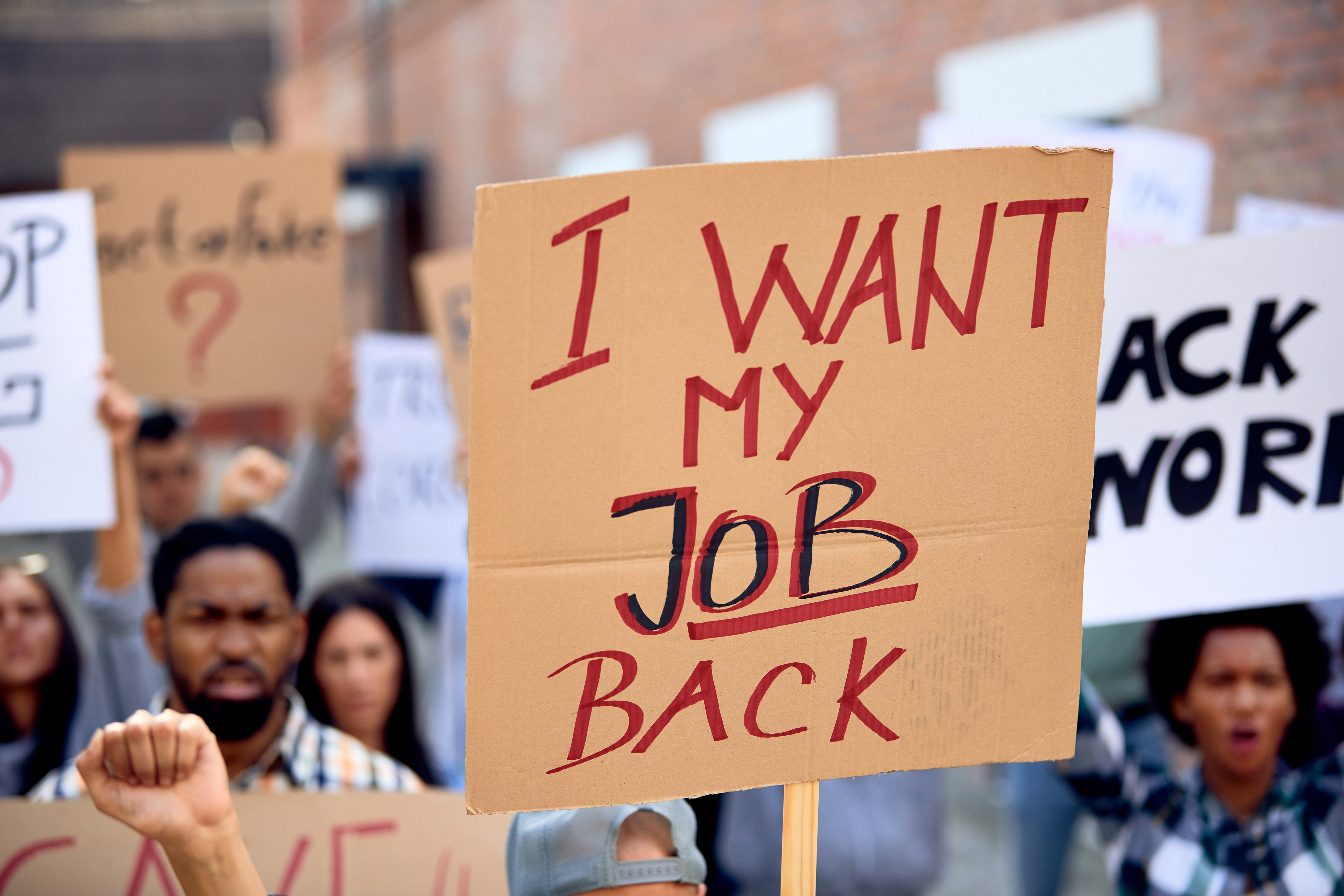 U.S. Full-Time Employment Is Shrinking. 2.3 Million Jobs Lost Since 2025 Peak
